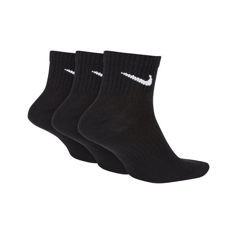 NIKE Everyday Lightweight 3-Pack Ankle Socks (Black) - Image 2