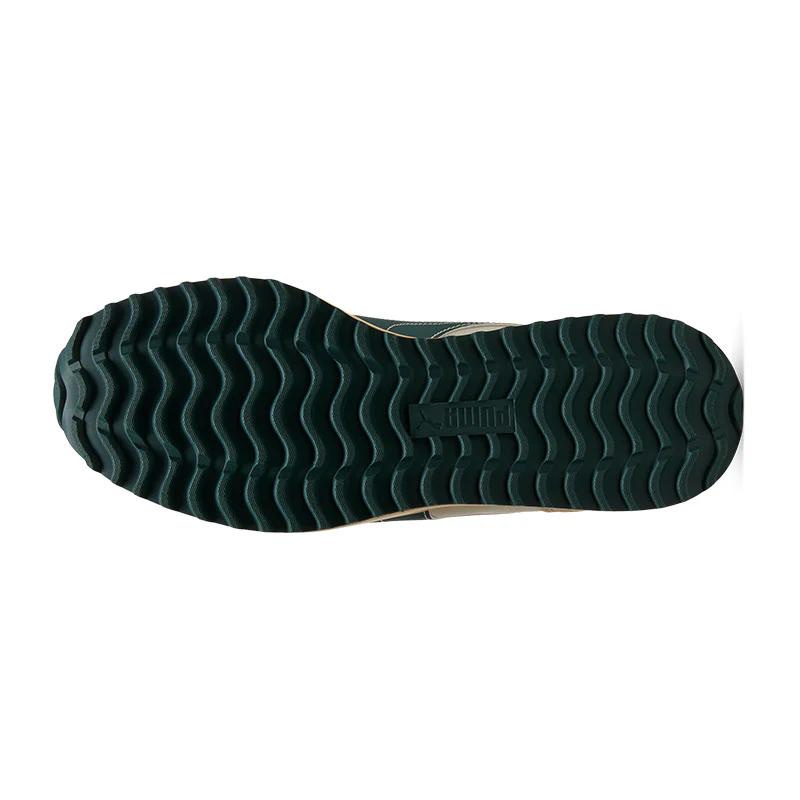 PUMA Helsinki G Men's Spikeless Shoes (Ivory/Green) - Image 4